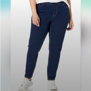 Avenue pull on denim skinny jean